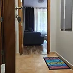Minkov Apartments, - замъка 2 아파트 팜포로보